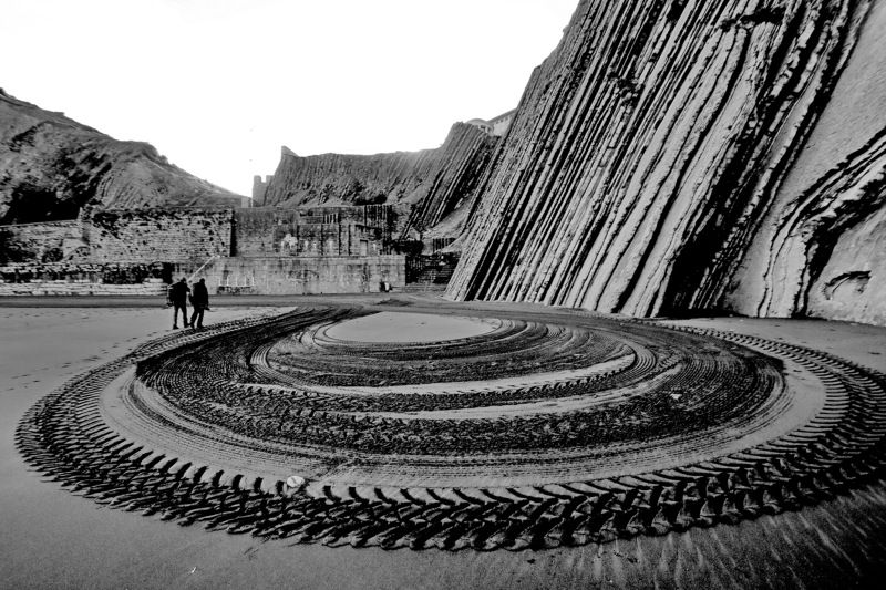 Геометрия.Замкнутый круг. Ракурс. Замыкая круг...(с) фото превью