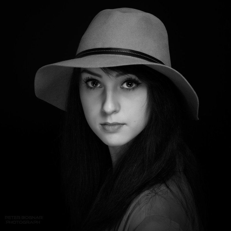 Laura фото превью