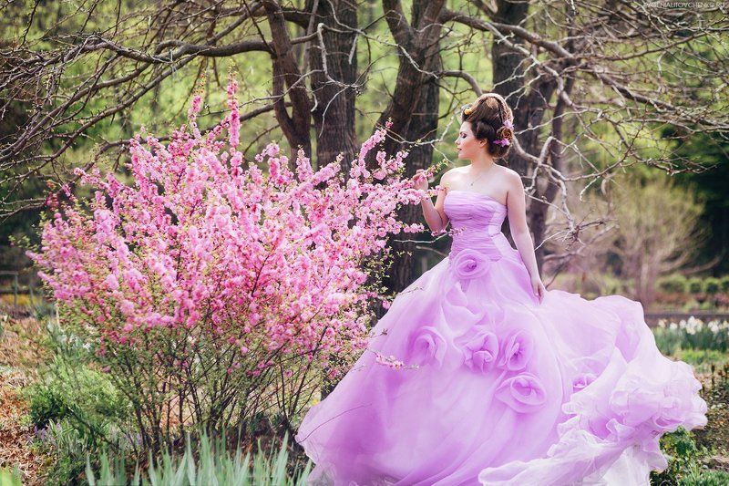 аромат, весна, вишня, дама, девушка, женщина, леди, лето, платье, розовый, сад, сакура, сиреневый, цветы Весна фото превью