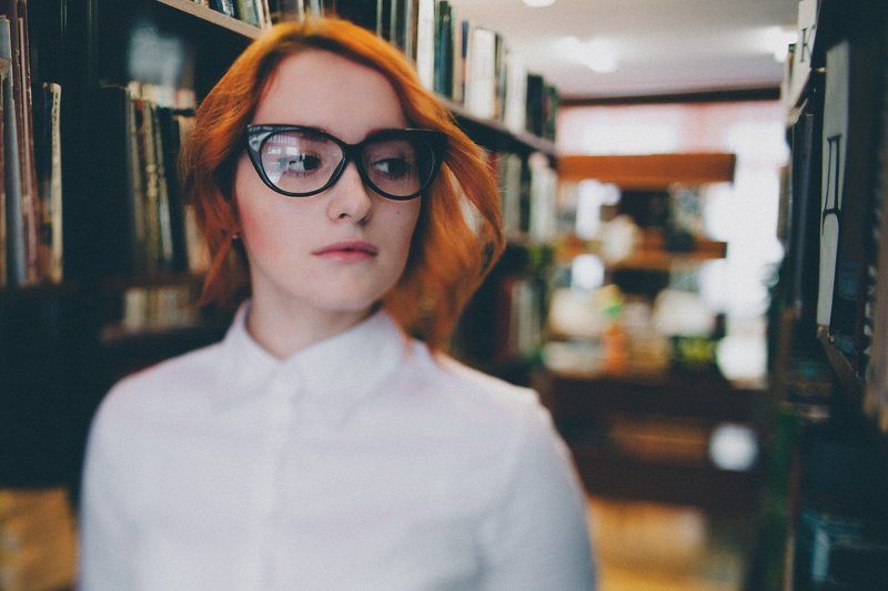 В библиотеке.. фото превью