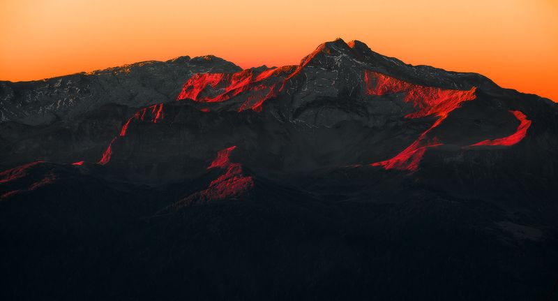 Ах-Аг на восходе фото превью