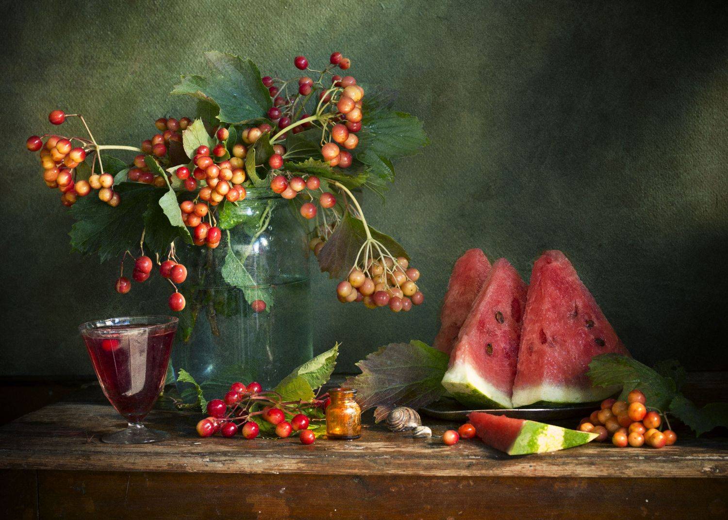 калина, рюмка, натюрморт,банка. арбуз, Лионелла Зимина