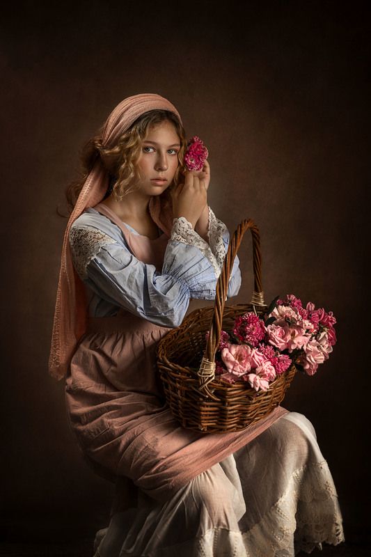 портрет, детский портрет, девушка, женский портрет, детский портрет, девушка с цветами Девушка с цветами фото превью