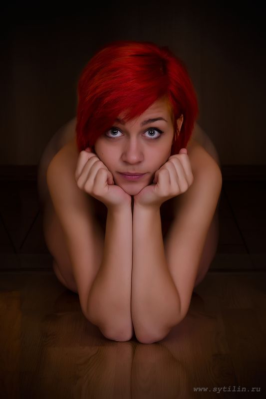 Портрет красивой девушки фото превью