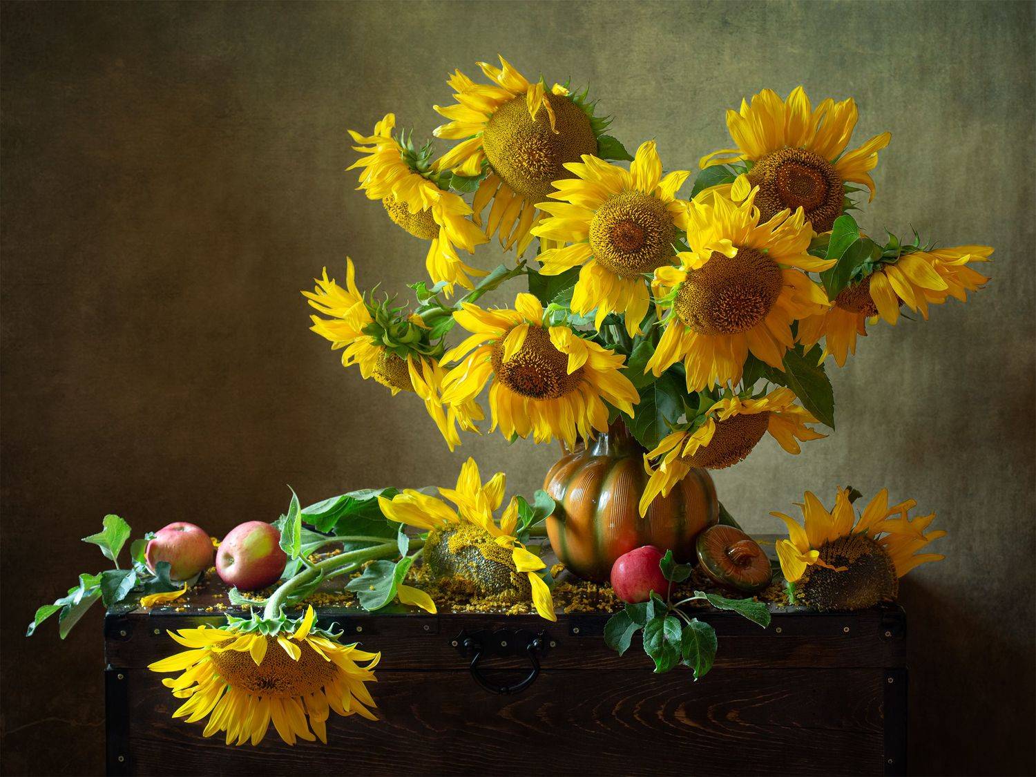 миламиронова, фотонатюрморт, натюрмортсцветами, цветы, букет, подсолнухи, август, яблоки, Миронова Мила