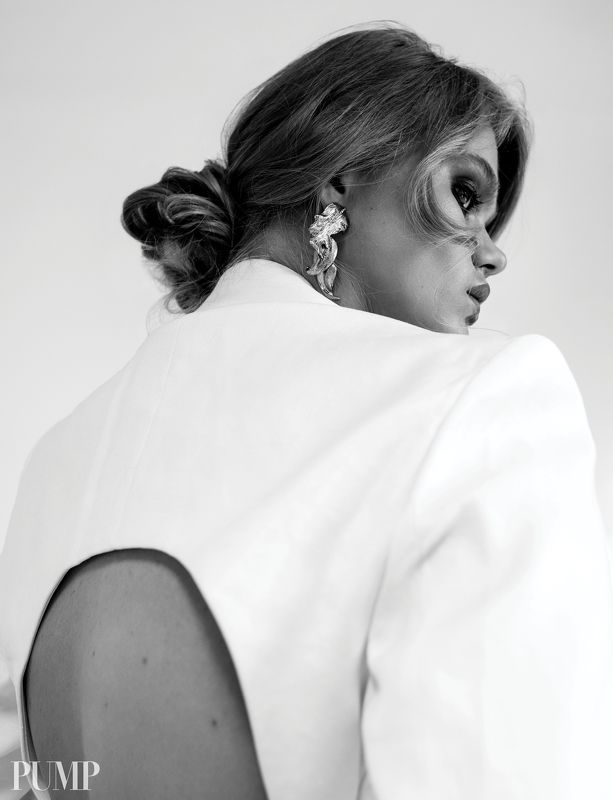 portrat, black and white  фото превью