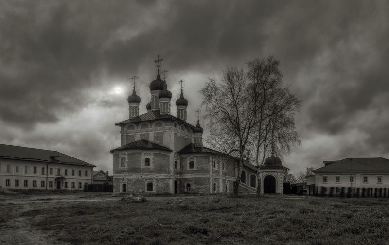 Монастырская осень фото превью