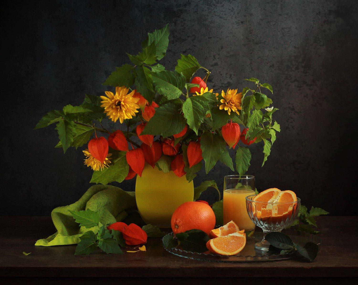 , Людмила Хрусталева*