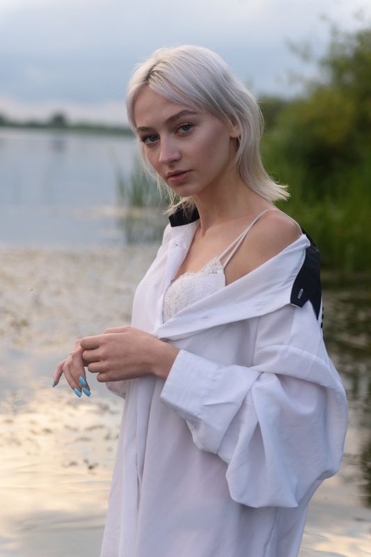 water, sunset, golden sky, sensuality, man shirt, lake, swimming, relax, sensual, eyes, stare, tender, gentle, relaxation, love Тихая заводь фото превью