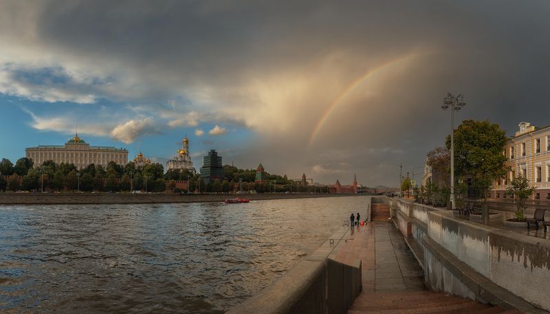 Радуга над Москвой фото превью