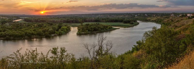 хутор диченский, северский донец, ростовская область, россия в моих фото, россия в кадре, россия, река, путешествия по россии, путешествия на автомобиле, путешествия, панорама, небо, закат, вечер, август, travel by car, live for the story, Вечер в Диченском фото превью