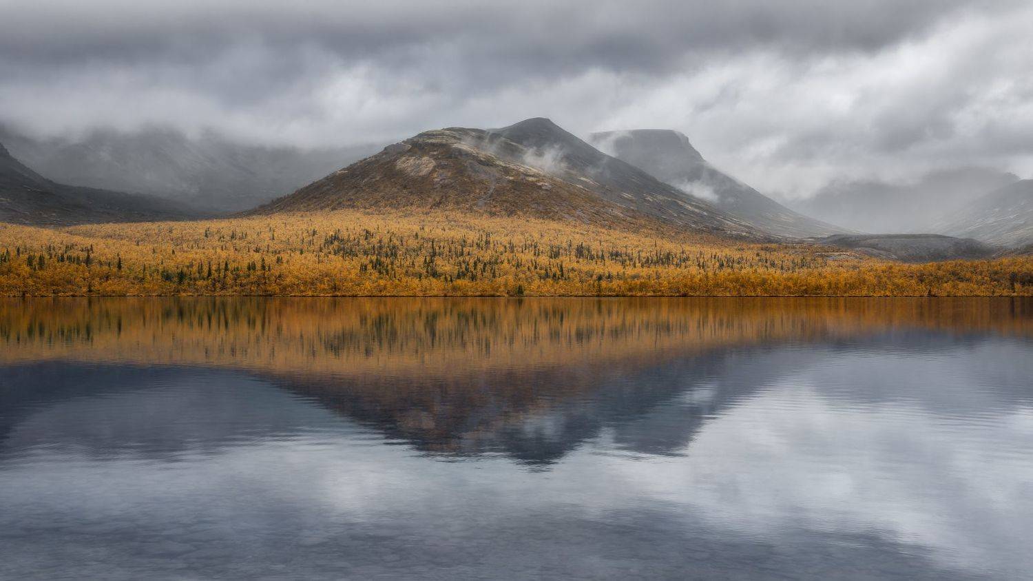 хибины, малый вудъявр, горы, озеро, отражение, тучи, Андрей