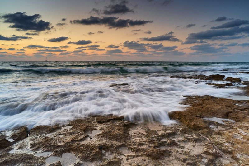 Закат на Средиземном море фото превью