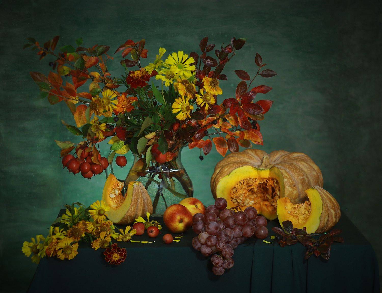 , Людмила Хрусталева*