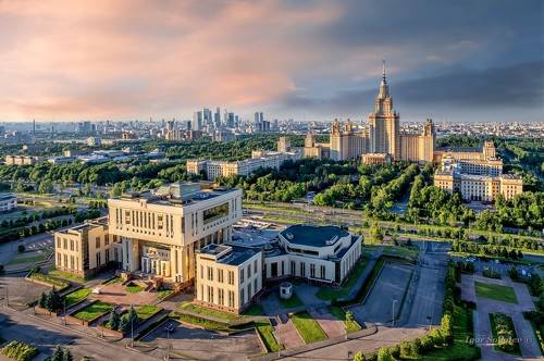 МГУ на закате