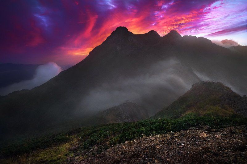 Вновь закат разметался пожаром фото превью