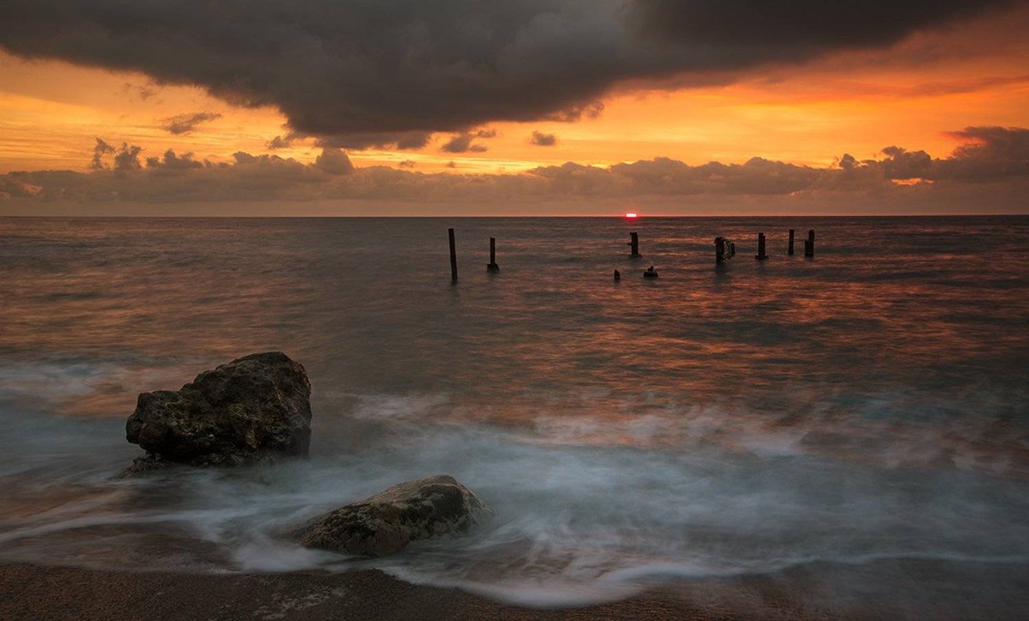 крым., пейзаж., море., берег., небо., облака., утро., камни., Сергей Шульга
