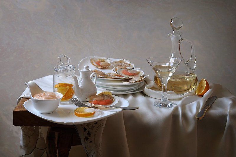 с белым вином и гребешками фото превью