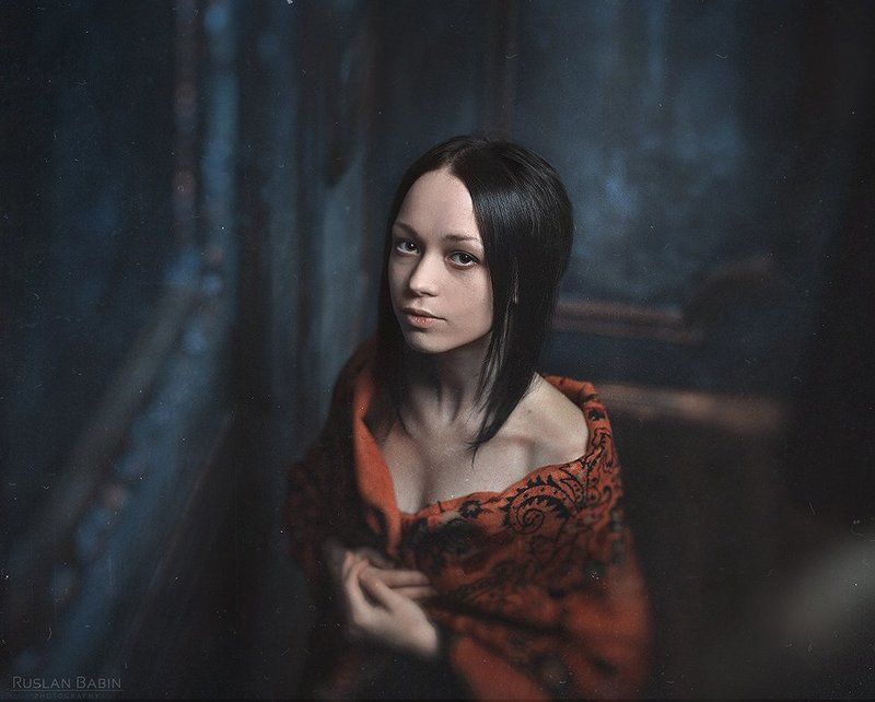 Портрет на темной сторонеphoto preview