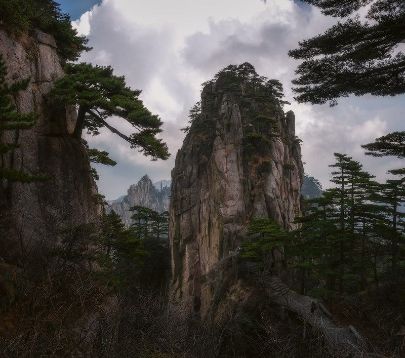 Хуаншаньский истукан... фото превью