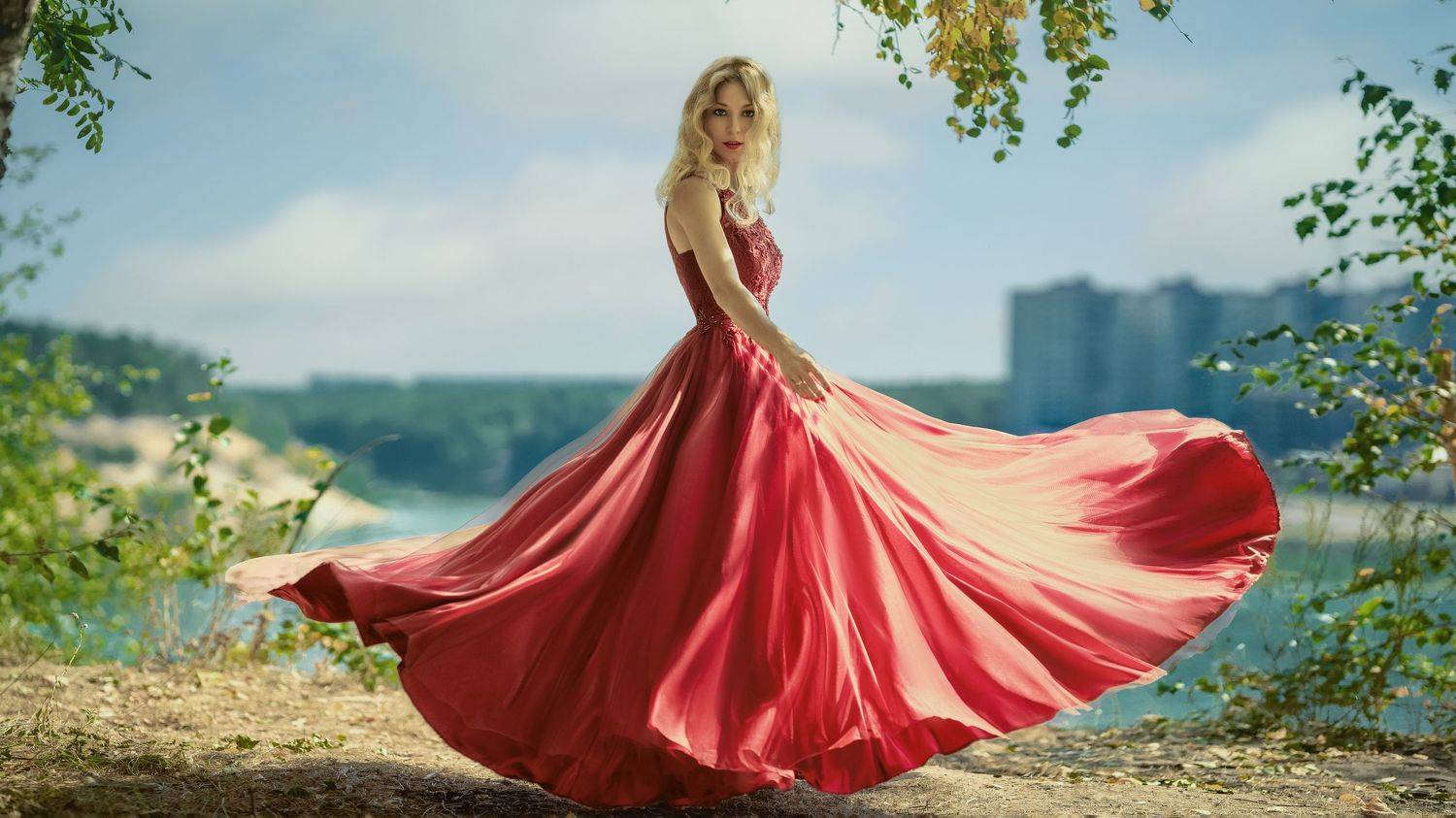 , Юрий Захаров