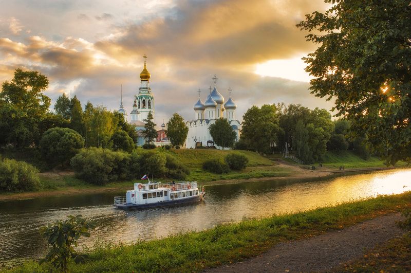 Где же моя темноглазая где? В Вологде-где-где-где, В Вологде где... фото превью