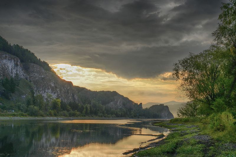 скала, восход, туча, пейзаж, утро, вода *** фото превью