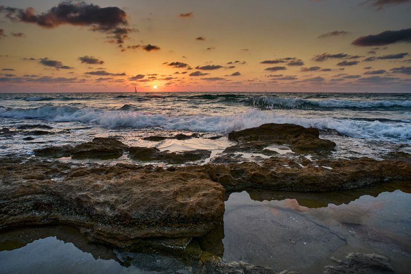 Закат на Средиземном море фото превью