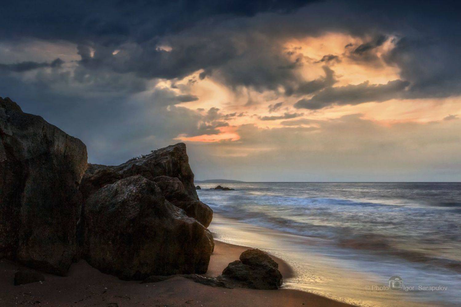 тучи, путешествие на автомобиле, природный парк караларский, природа, пляж, песчаный пляж, пейзаж, небеса, лето, крым, закат, дикий пляж, дикий отдых, генеральские пляжи, вечер, валун, бухта, азовское море, август, travel by car, live for the story,, Сарапулов Игорь