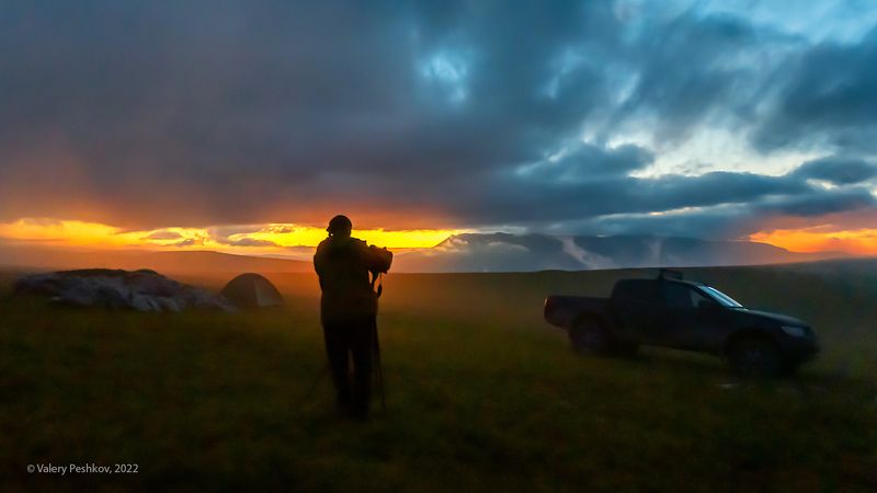 вечер, ночь в горах, костер, луна, скалы, пастбища, пастбищные хребты, кабардино-балкария, центральный кавказ Ночные фото-посиделки фото превью