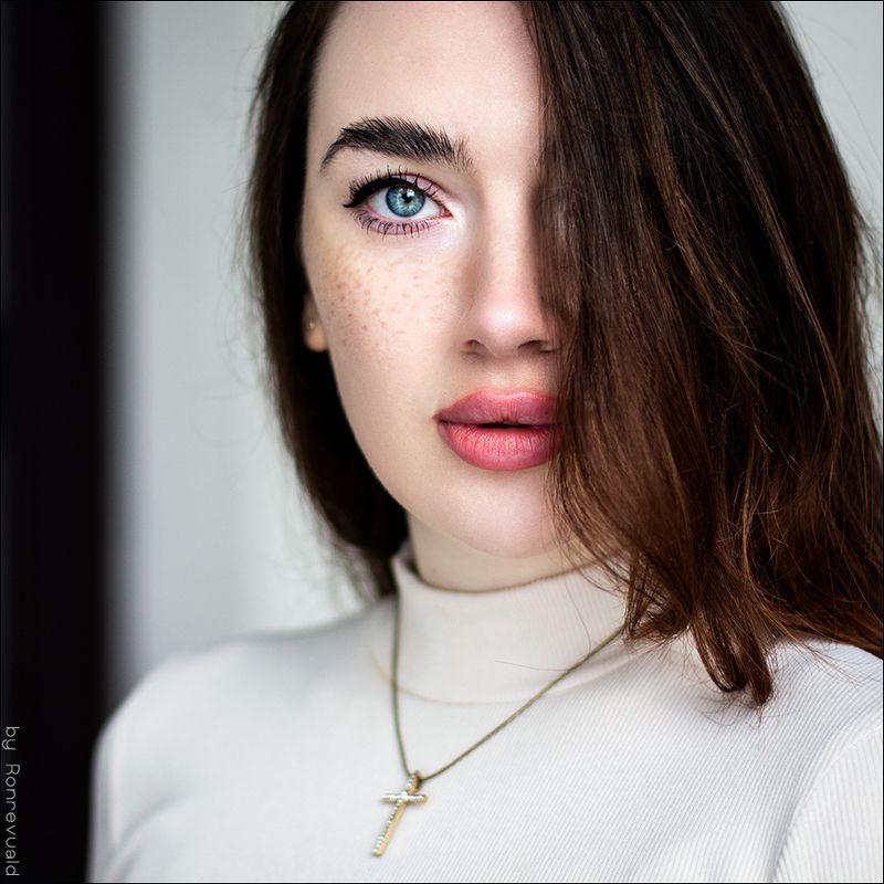 girl,woman,eyes,beauty,portrait,fashion,light,девушка,портрет,москва,свет, глаза Lesya фото превью