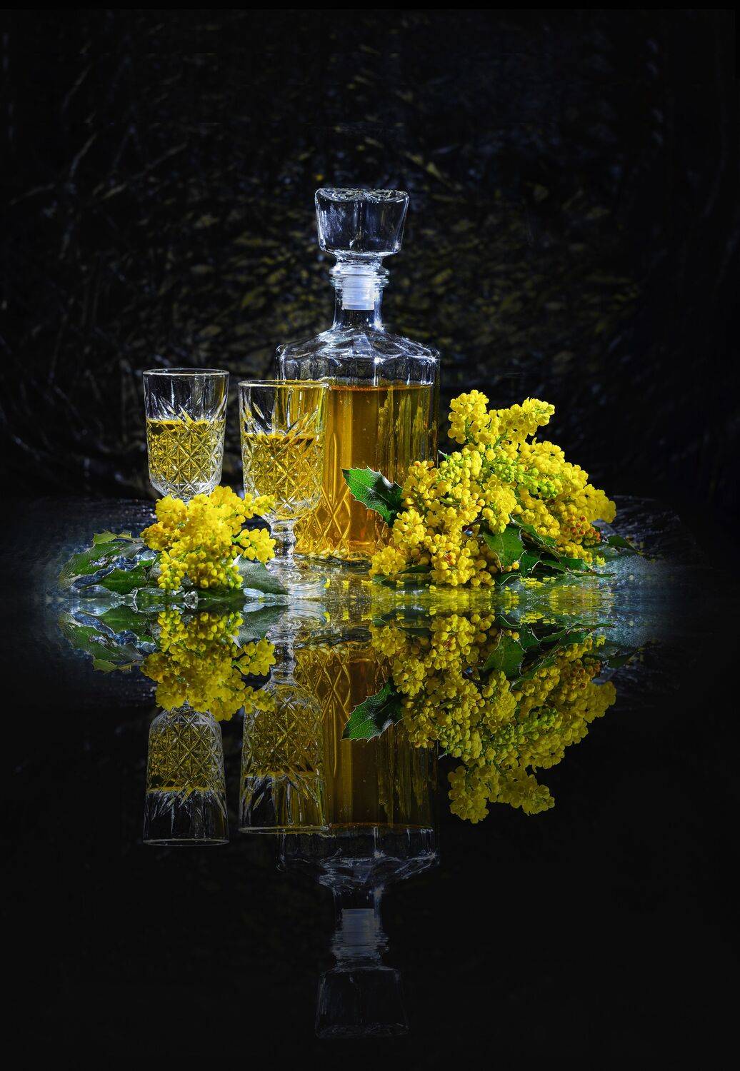 Натюрморт, темный, яркий, цвет, черный, желтый, стеклянная посуда, напиток, Shadow Anna