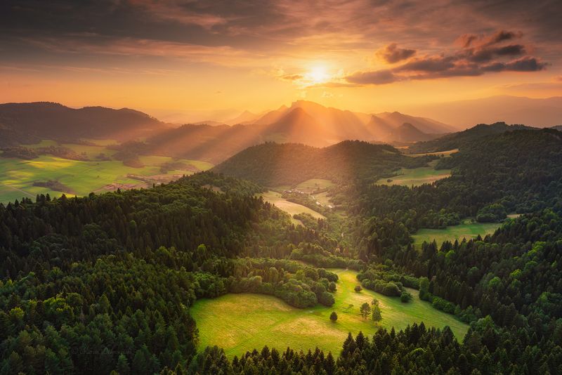 pieniny, trzykorony, rabsztyn, sun, sunset, sunbeam, clearing, forest, trees, landscape, mountainscape, poland, polska, slovakia, sky, carpathians, karpaty, clearing, warm, clouds The Award for Effort фото превью