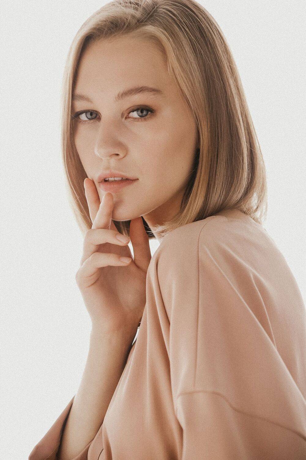 , Элина Ларченкова