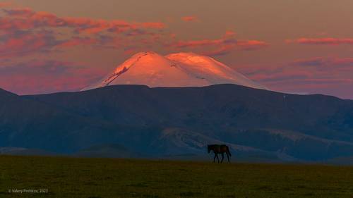 Эльбрус: 3 момента одного рассвета