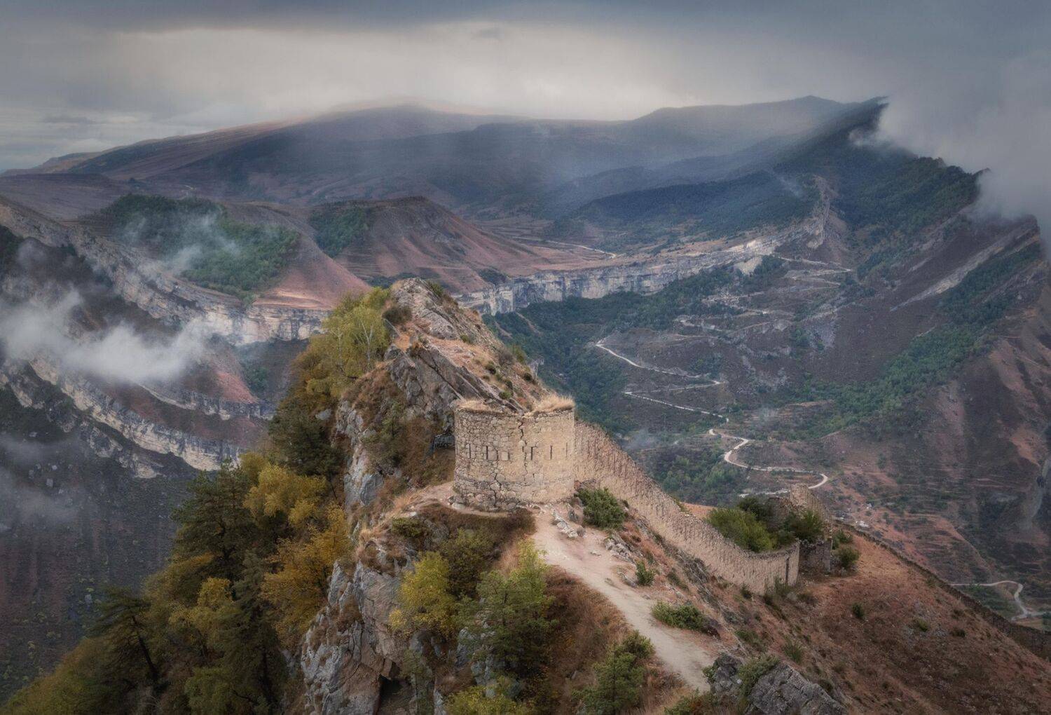 , Дэм Константин