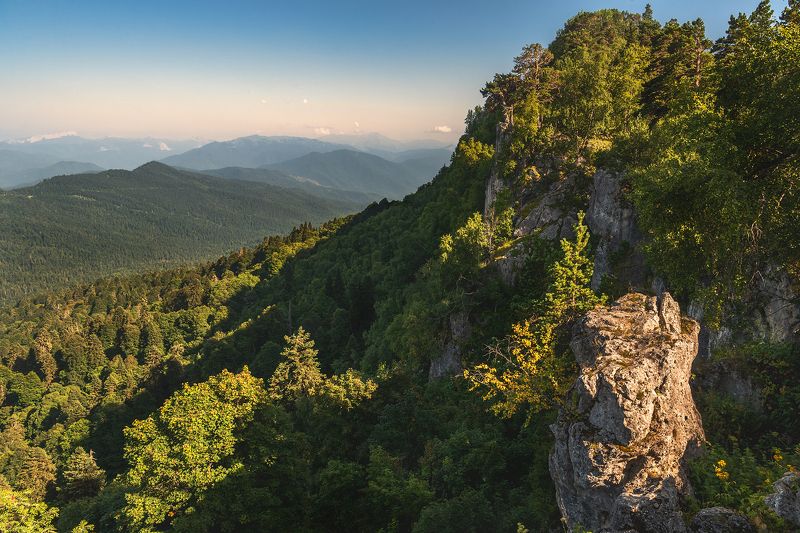 адыгея , лаго-наки , горы Вид с плато Лаго-Наки фото превью