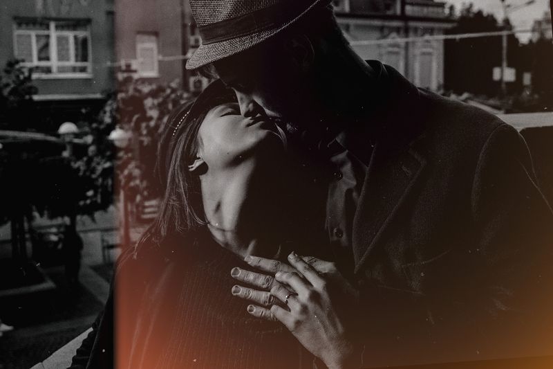 Двое фото превью