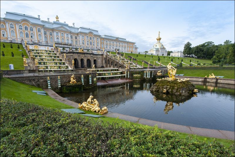 петродворец Попросил туристов не заходить в парк фото превью
