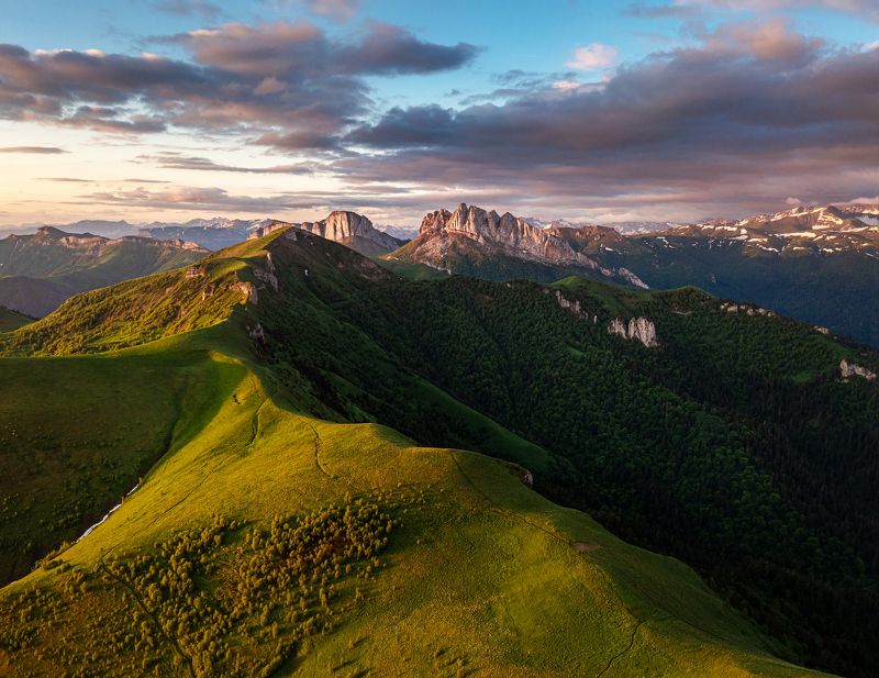 тхач, большой тхач, чертовы ворота, ачешбок, адыгея, краснодарский край, кавказ, кавказские горы Чертовы ворота фото превью