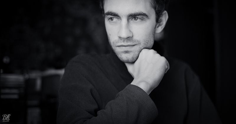 Автопортрет фото превью