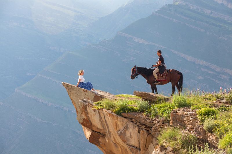Девушка и горец фото превью