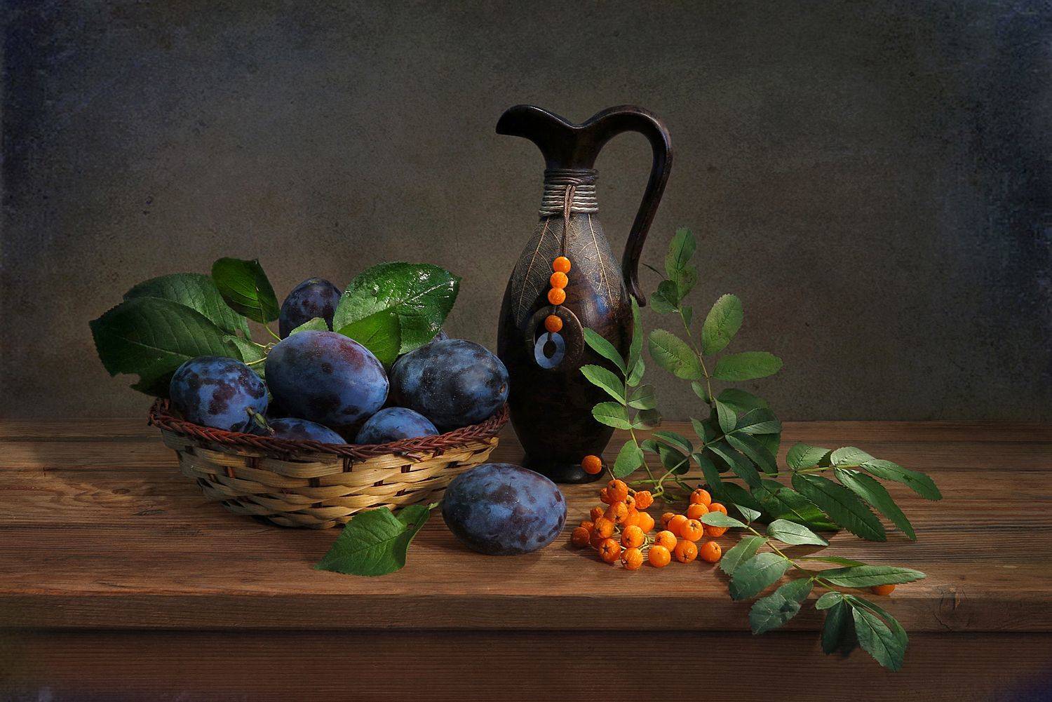 натюрморт,сливы,,корзина,кувшин,осень, Алла Шевченко