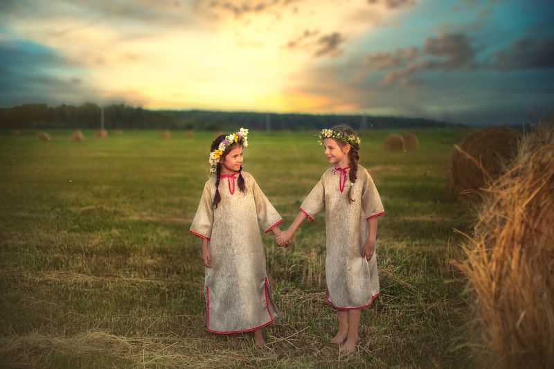 Две сестрички фото превью