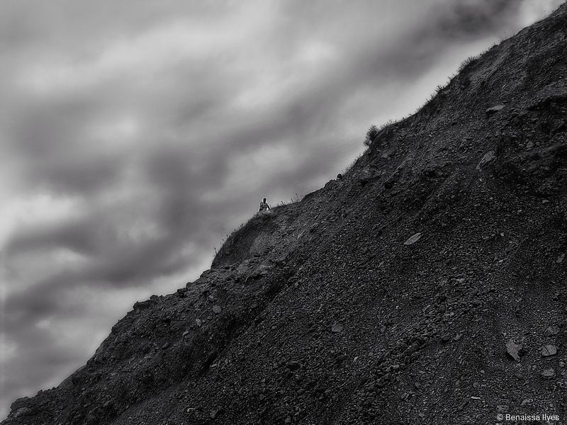 black and white, landascape, clouds, monochrome Climb to the top фото превью