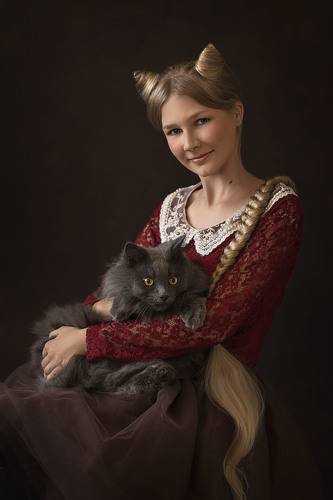 Девушка с котом
