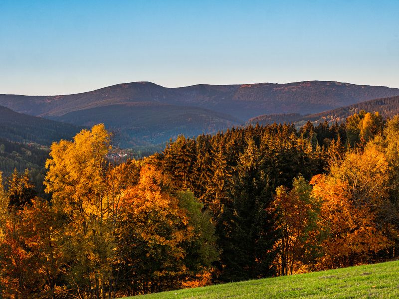 Autumn sunset in Krkonoše mountains фото превью