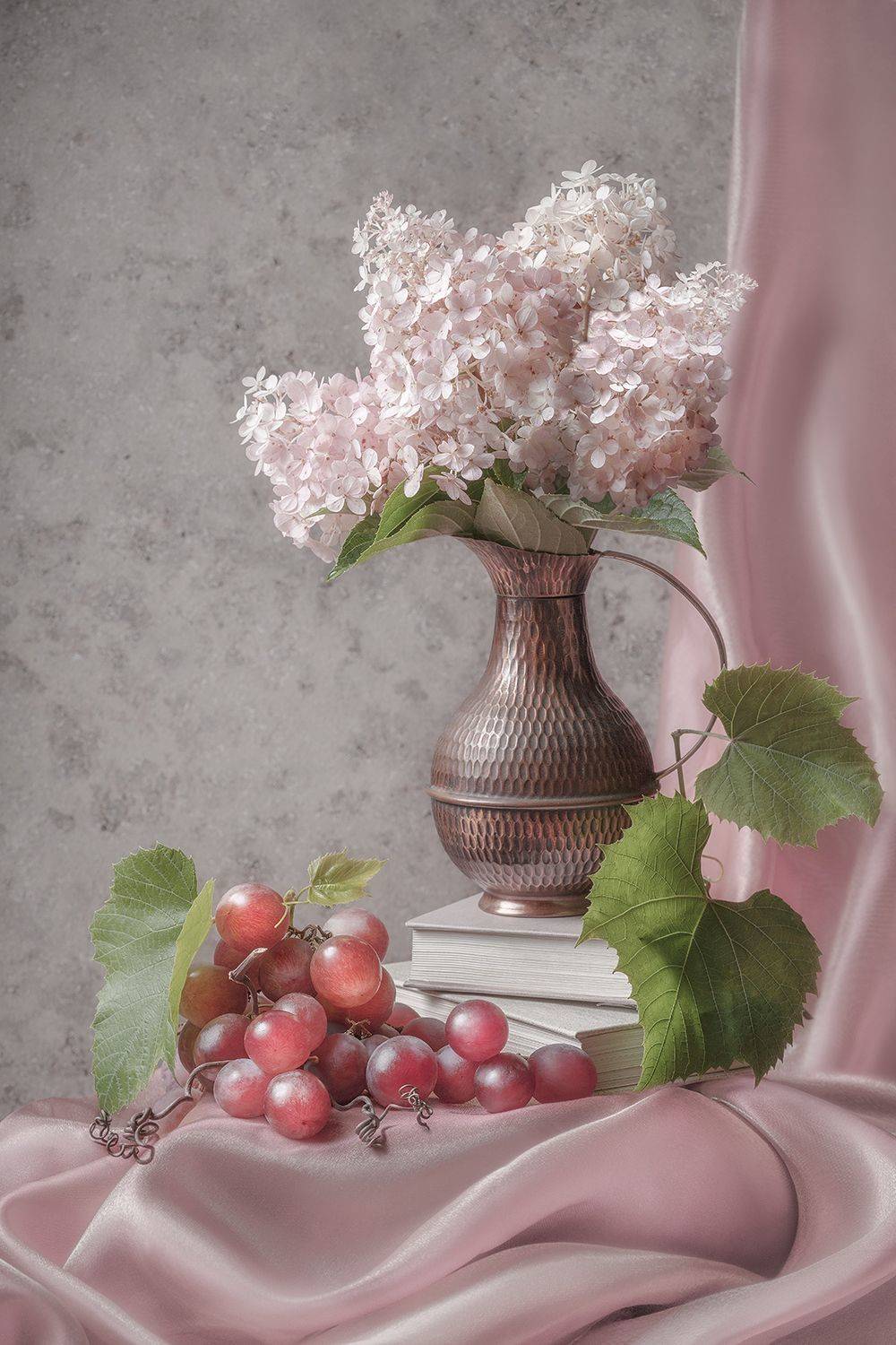 виноград, кувшин, гортензия, цветы, натюрморт, фрукты, Ольга ЯR