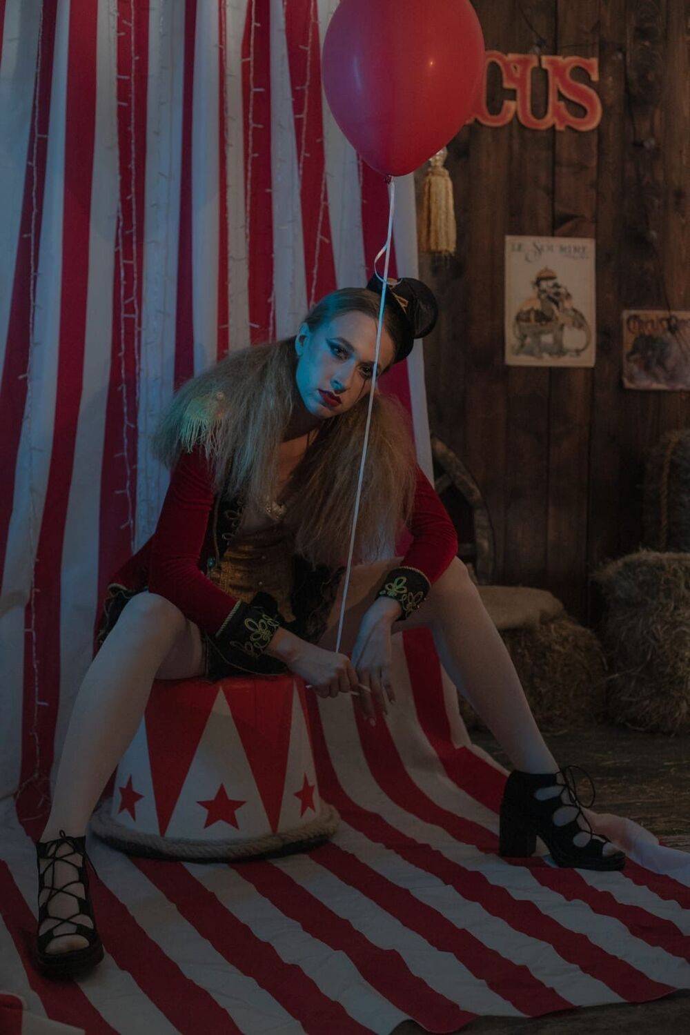 цирк, женский портрет, студийный портрет, Элина Ларченкова