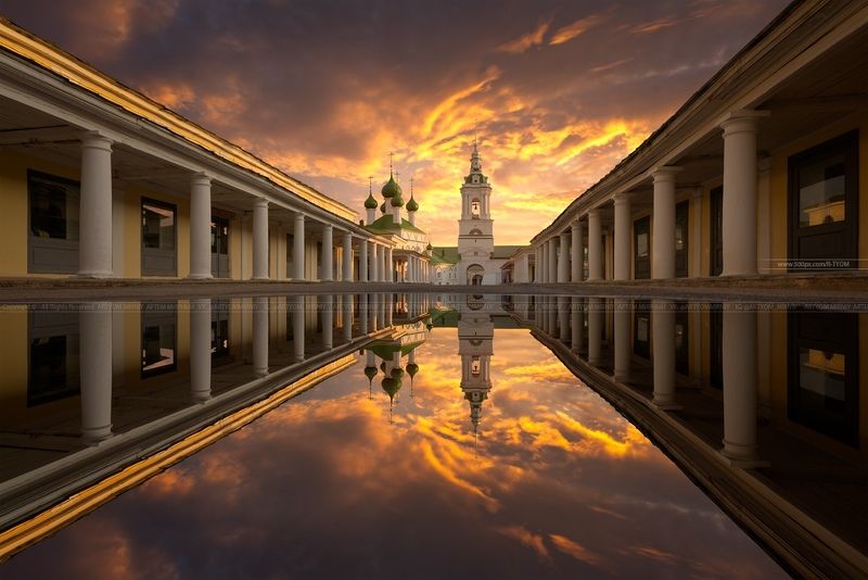 книга владыка моря, торговые ряды, россия, площадь, красные ряды, кострома, артем мирный, russia, kostroma, artyom mirniy, art, фотохудожник, photoartist Торговые ряды. Город Кострома (Россия) фото превью